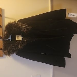 NWT Woman's coat Maralyn and Me Faux Fur coat. Size Medium